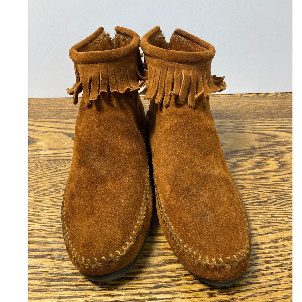 Minnetonka Womens Brown Suede Fringe Back Zip Ankle Moccasin Booties Size 7 282 - Picture 3 of 8